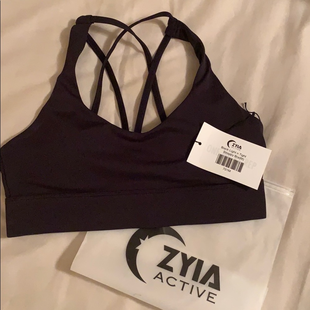 Zyia Active Black Light n Tight Strappy Bra Medium